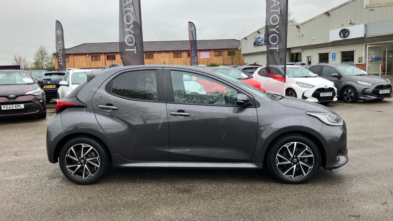 Toyota Yaris 1.5 Hybrid Design 5dr CVT Hybrid Hatchback